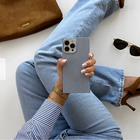 BRAND NEW. Flaunt iPhone 17 pro max MagSafe square case. Blue & white stripes. - Picture 7 of 10